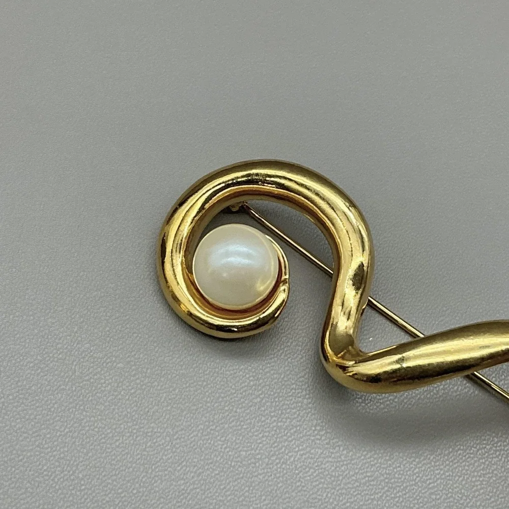 Avon vintage gold